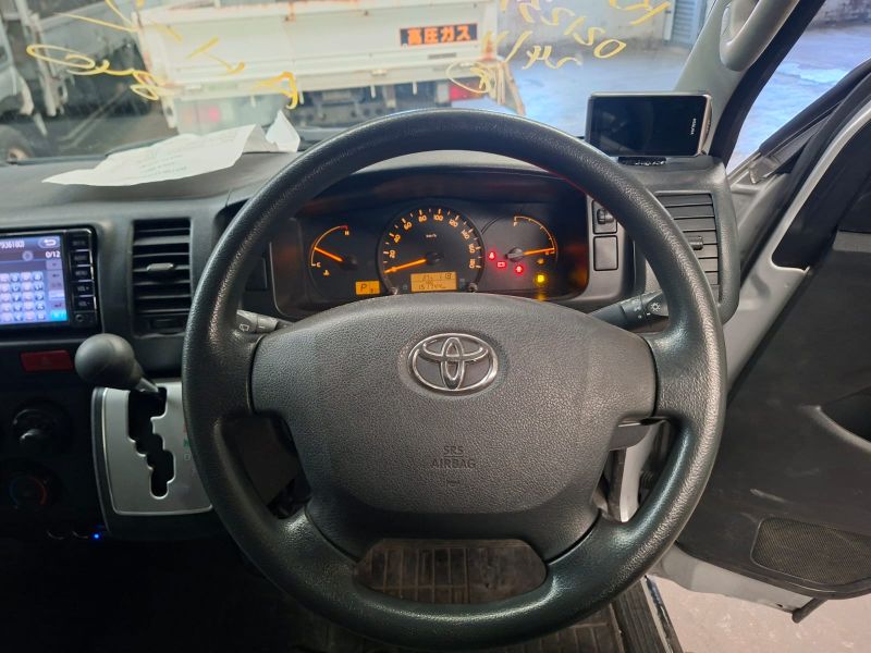  30264  TOYOTA HIACE  2016  