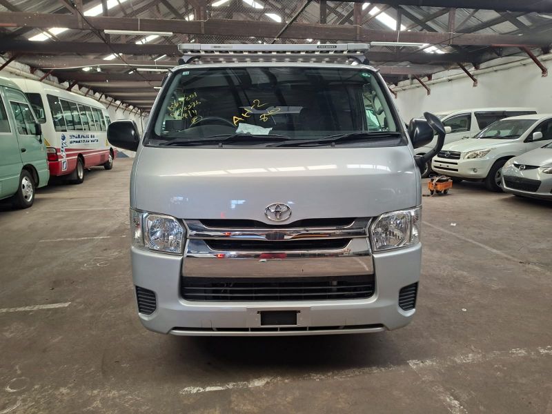  30264  TOYOTA HIACE  2016  
