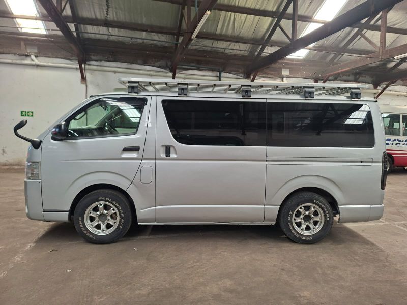  30264  TOYOTA HIACE  2016  