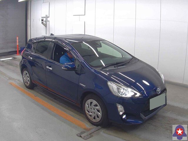  30266  TOYOTA AQUA  2017 