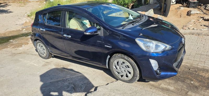  30266  TOYOTA AQUA  2017  