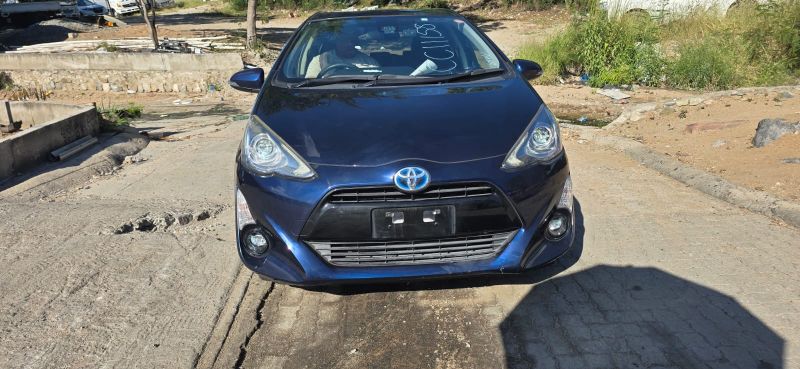  30266  TOYOTA AQUA  2017  