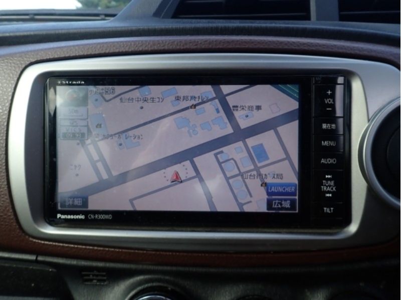  30267  TOYOTA VITZ  2011  