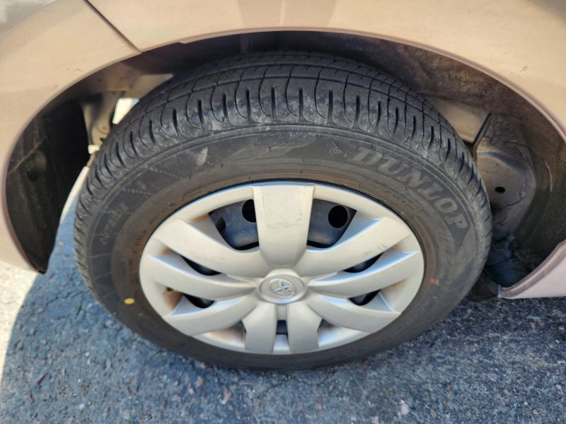  30267  TOYOTA VITZ  2011  