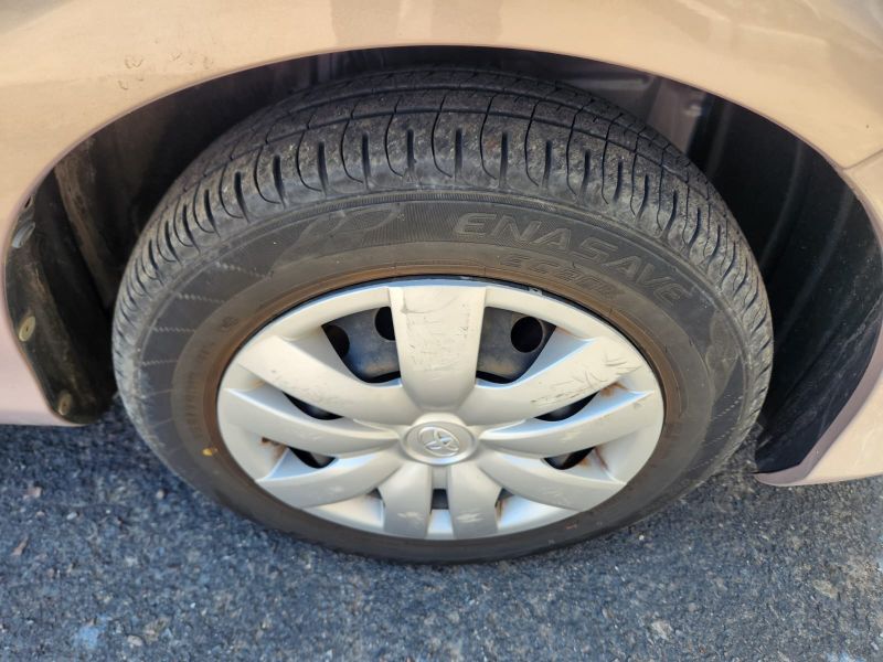  30267  TOYOTA VITZ  2011  