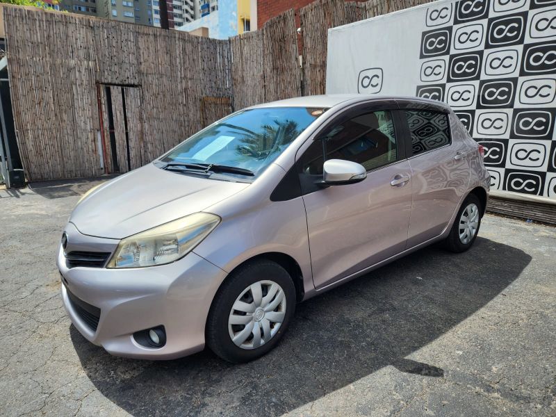  30267  TOYOTA VITZ  2011 