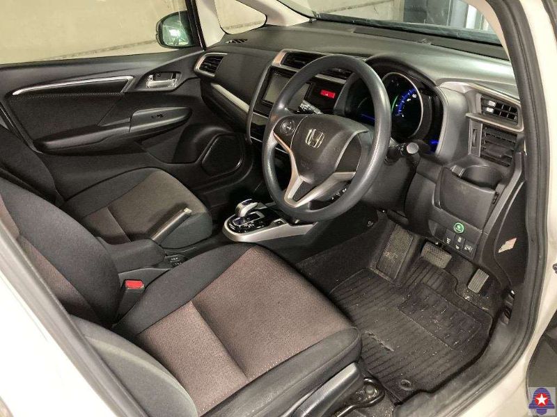  30276  HONDA FIT  2016  