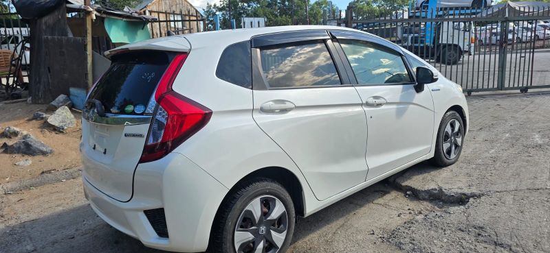  30276  HONDA FIT  2016  
