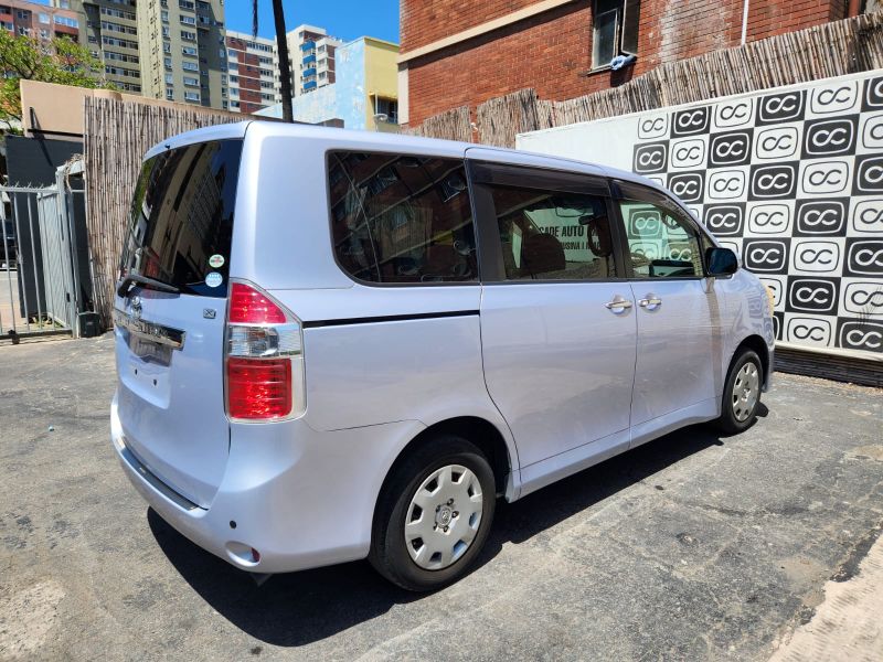  30278  TOYOTA NOAH  2009  