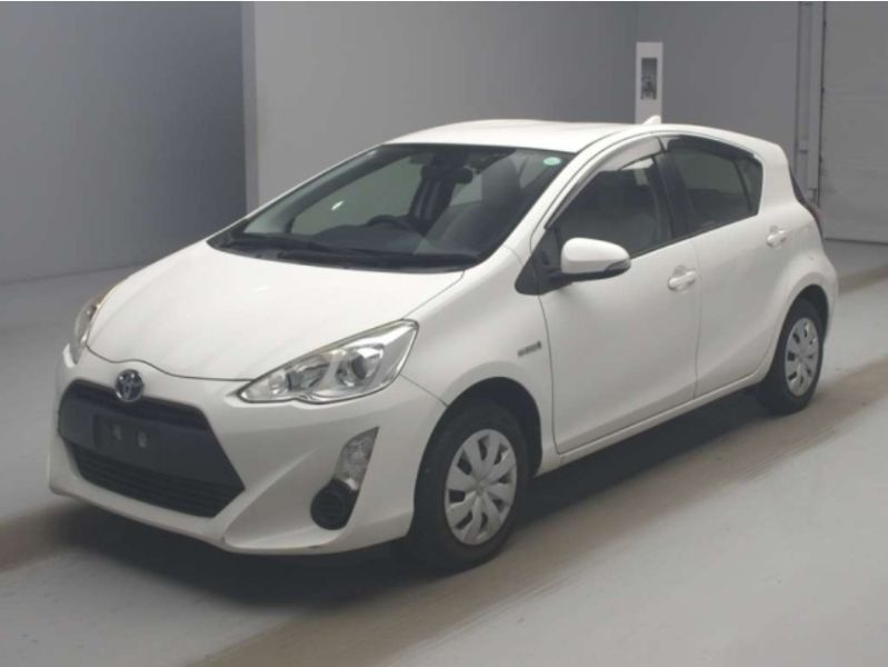  30282  TOYOTA AQUA  2016 