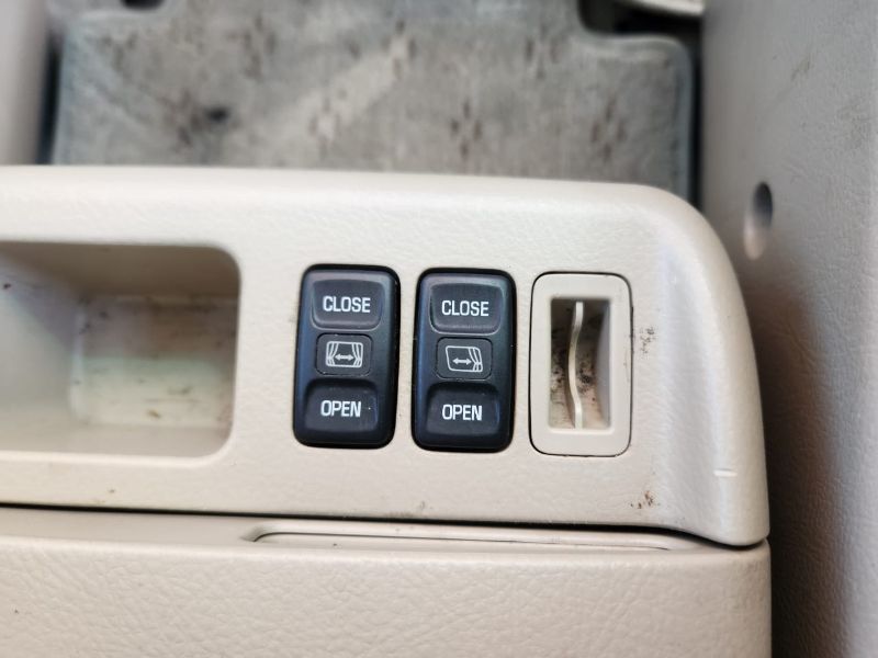  30283  TOYOTA ALPHARD  2005  