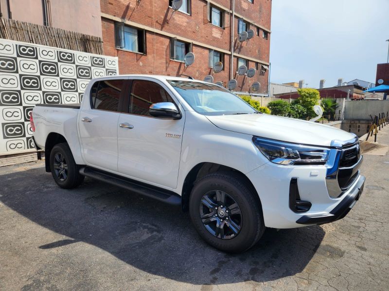  30290  TOYOTA HILUX  2022  