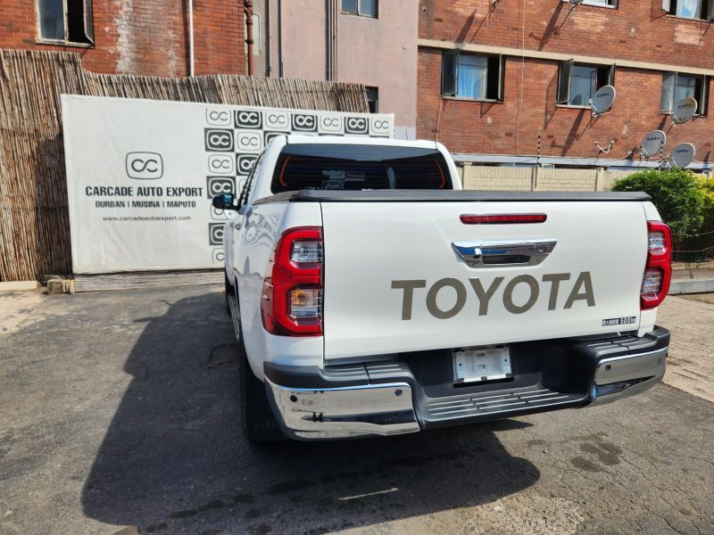  30290  TOYOTA HILUX  2022  