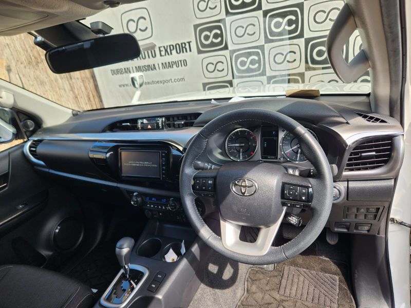  30290  TOYOTA HILUX  2022  