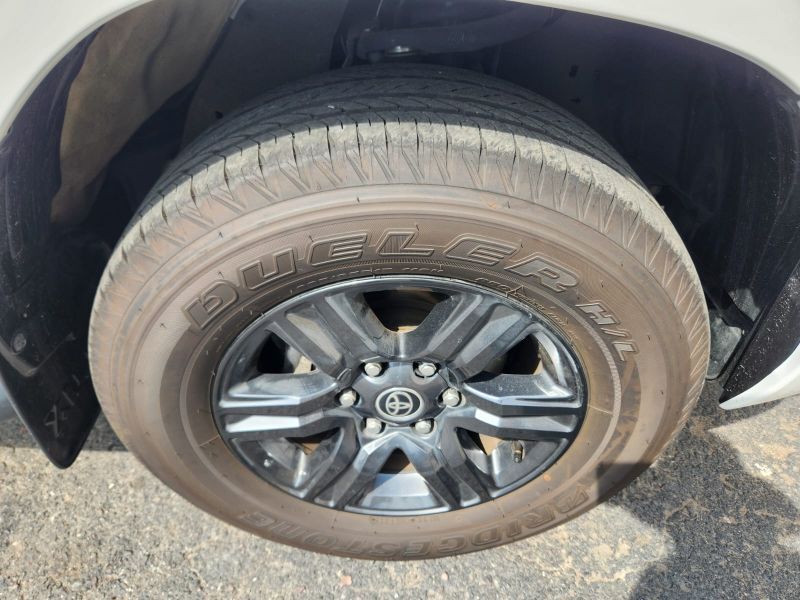  30290  TOYOTA HILUX  2022  