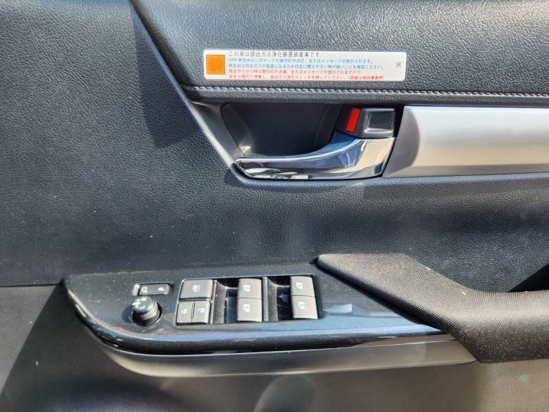  30290  TOYOTA HILUX  2022  