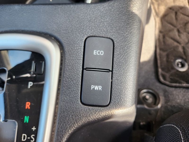  30290  TOYOTA HILUX  2022  