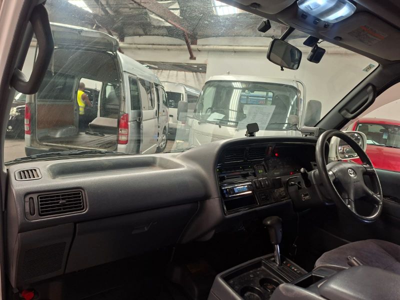  30297  TOYOTA HIACE  2003  