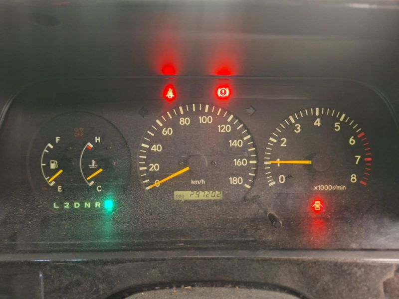  30297  TOYOTA HIACE  2003  