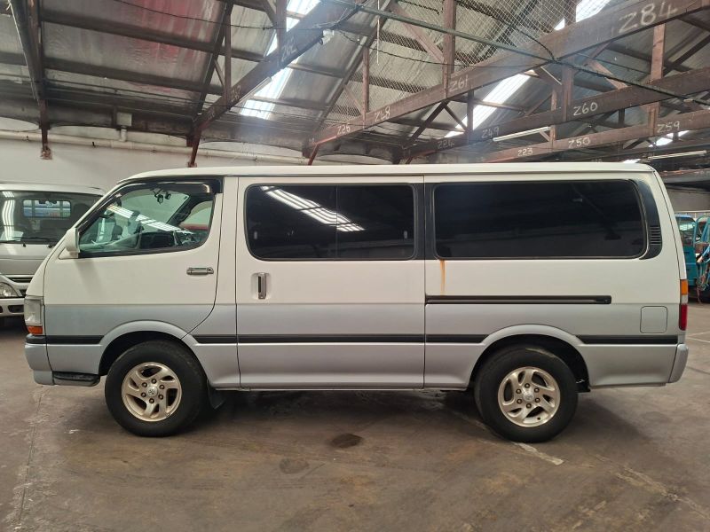  30297  TOYOTA HIACE  2003  