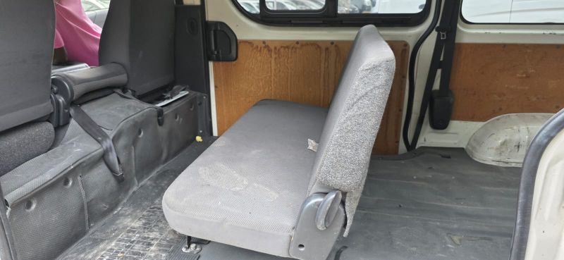  30300  TOYOTA HIACE  2016  