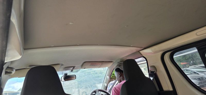  30300  TOYOTA HIACE  2016  