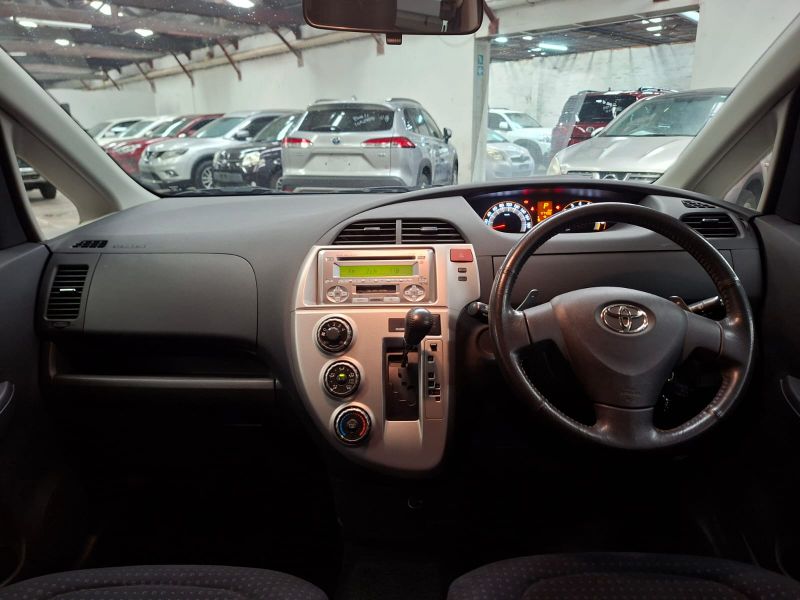 30301  TOYOTA RACTIS  2010  