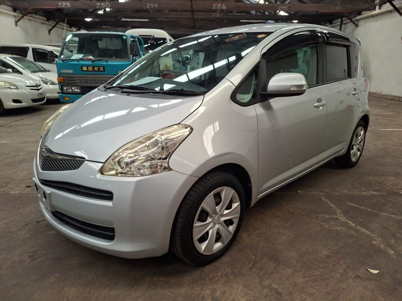  30301  TOYOTA RACTIS  2010 