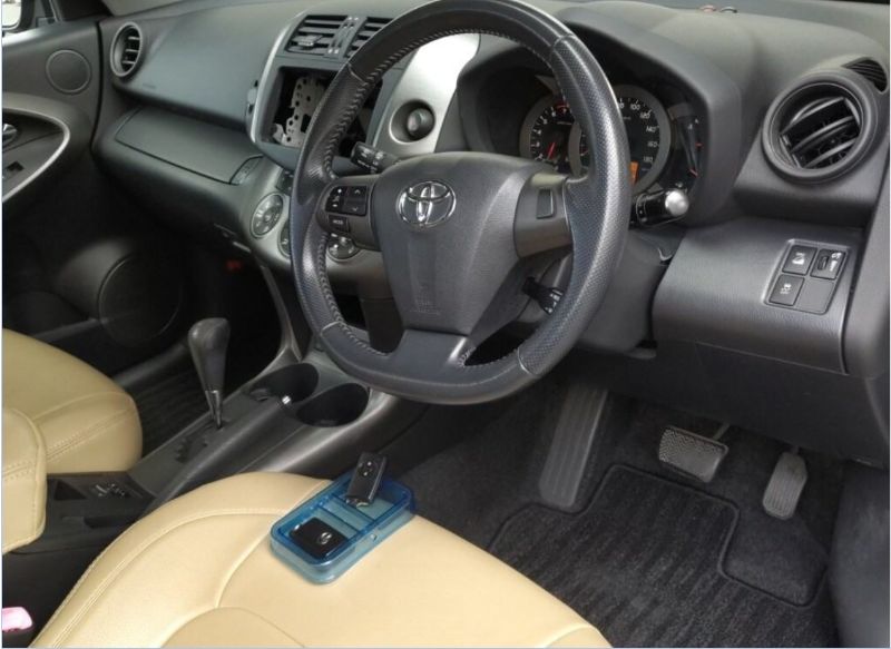  30304  TOYOTA VANGUARD  2010  