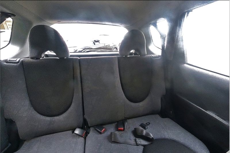  30305  HONDA FIT  2001  