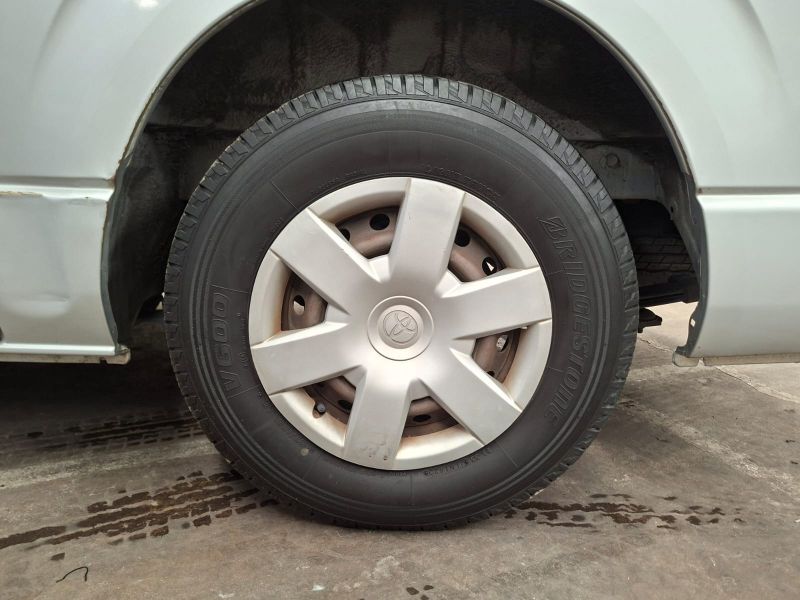  30306  TOYOTA HIACE  2006  