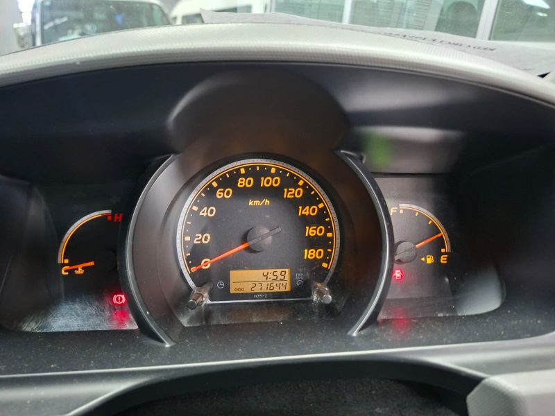  30306  TOYOTA HIACE  2006  