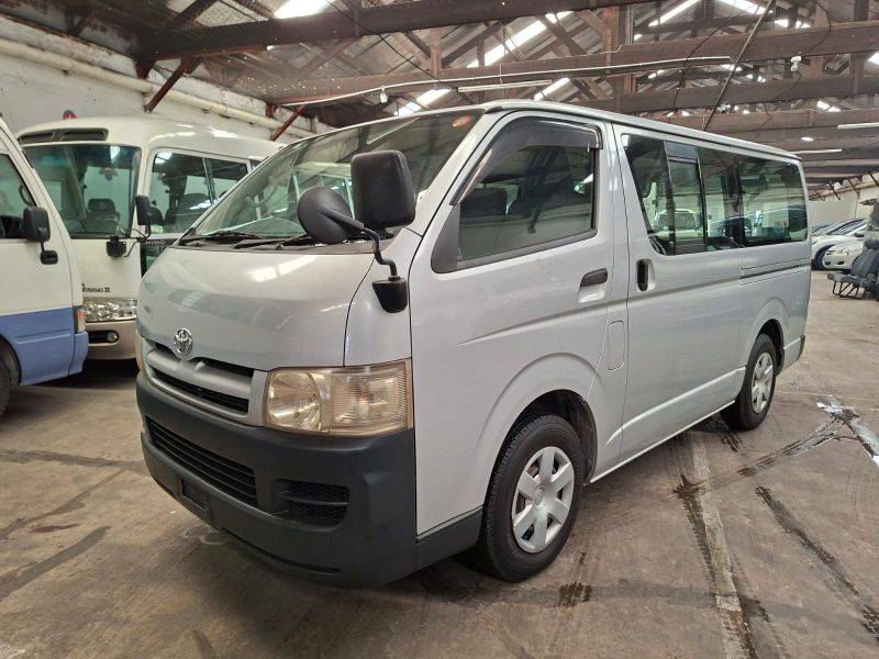 30306 TOYOTA HIACE 2006 