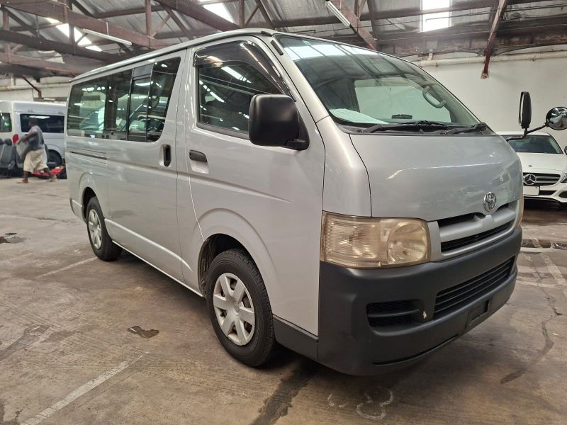  30306  TOYOTA HIACE  2006  