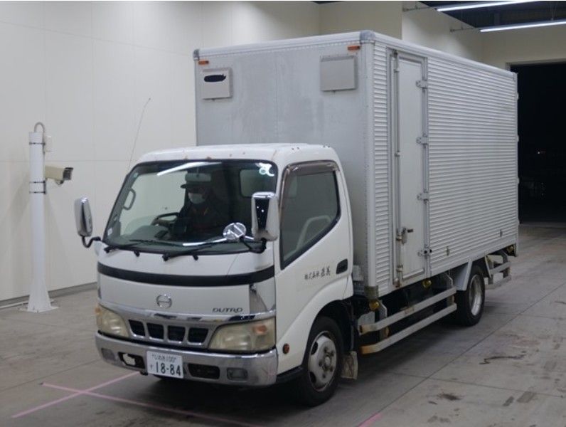  30310  HINO DUTRO  2006 