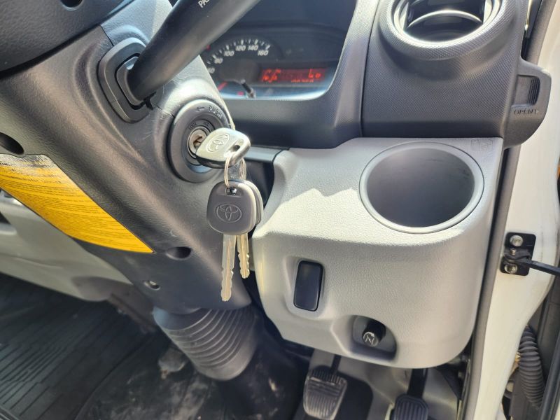  30311  TOYOTA DYNA  2015  