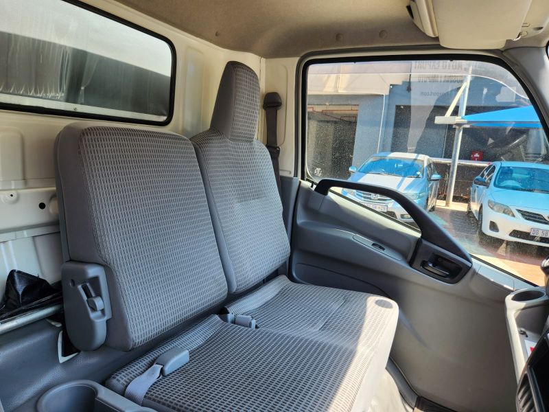  30311  TOYOTA DYNA  2015  