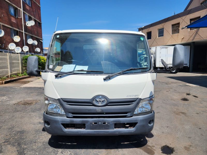  30311  TOYOTA DYNA  2015  