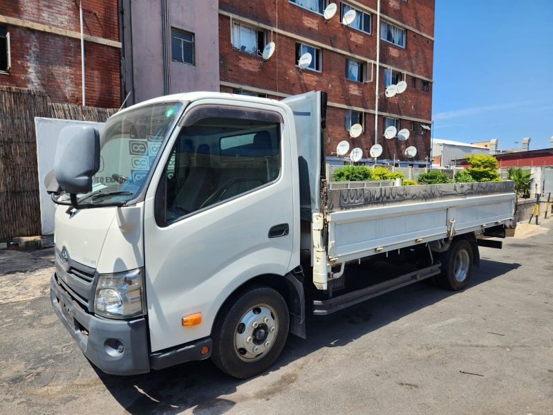 30311 TOYOTA DYNA 2015 