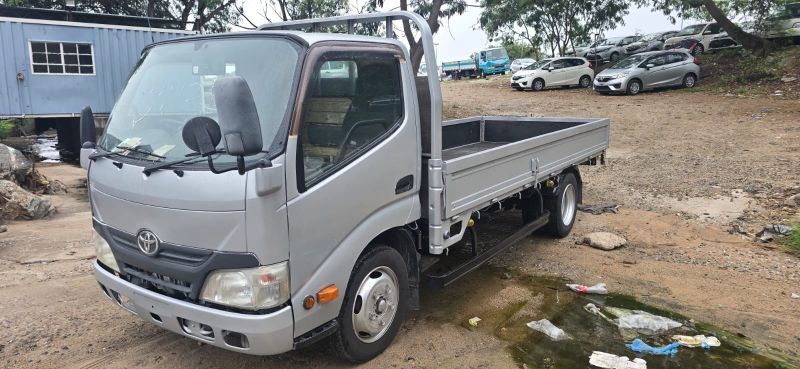  30313  TOYOTA DYNA  2012 