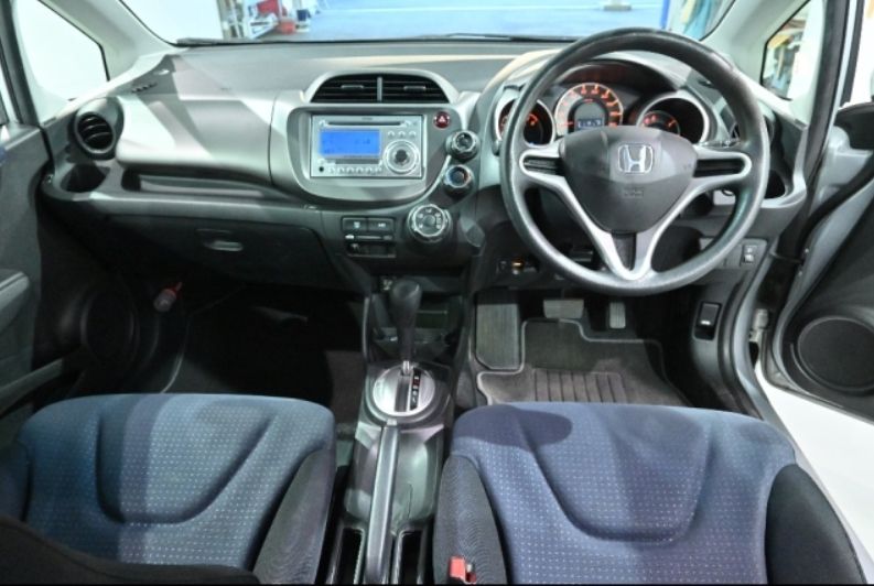  30315  HONDA FIT  2010  