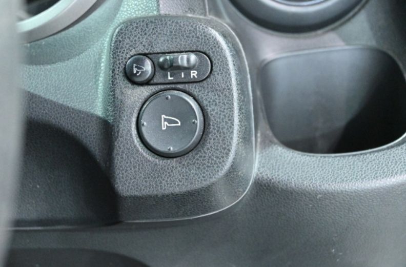  30315  HONDA FIT  2010  