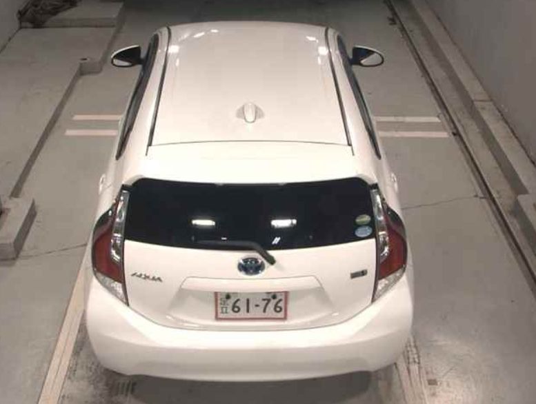  30316  TOYOTA AQUA  2016  