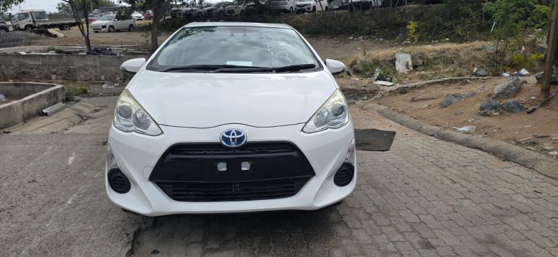  30316  TOYOTA AQUA  2016  