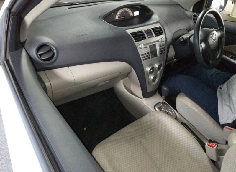  30318  TOYOTA BELTA  2007  