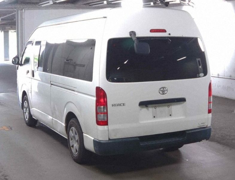  30321  TOYOTA HIACE  2011  