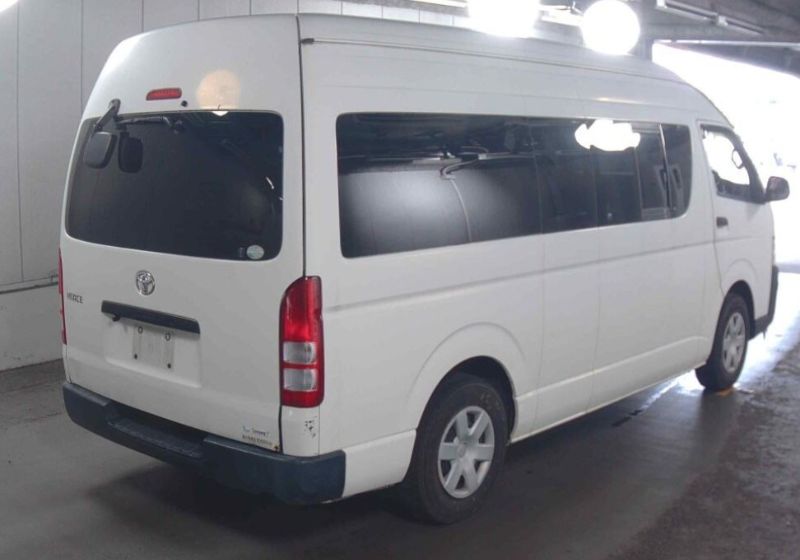  30321  TOYOTA HIACE  2011  