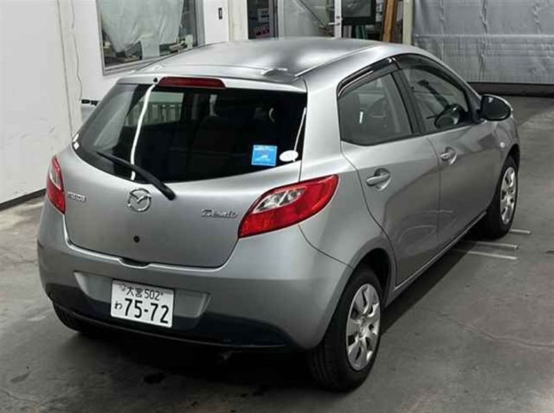  30328  MAZDA DEMIO  2010  