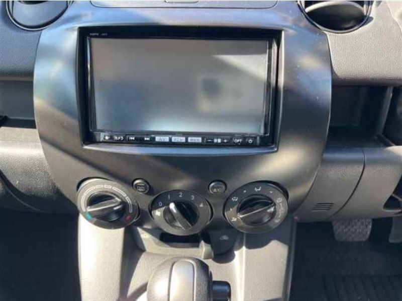  30328  MAZDA DEMIO  2010  