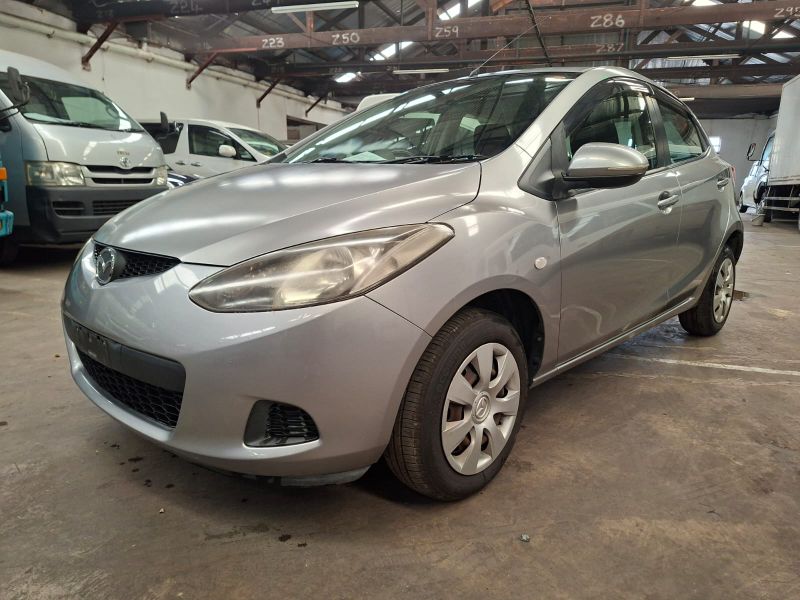  30328  MAZDA DEMIO  2010 